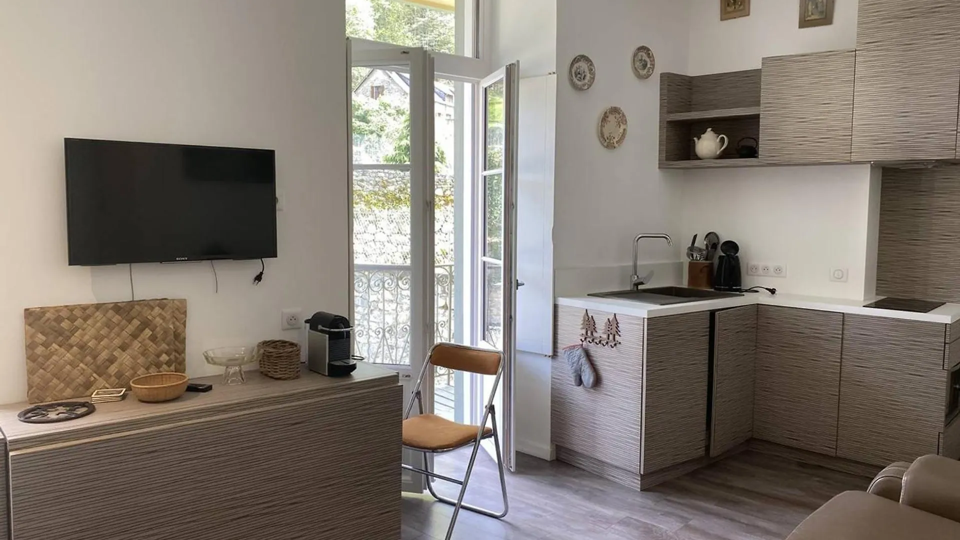Appartement A Cauterets, Proche Telecabines, 4 Pers, Balcon Vue Montagne - Fr-1-812-76 Cauterets